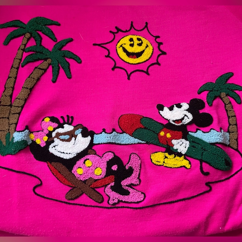 Vintage Mickey Mouse Minnie Sunday Classics hot pink embroidered short sleeve L